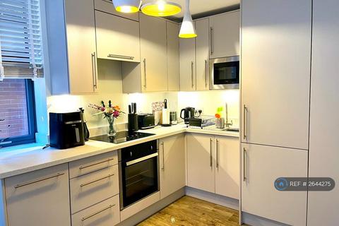 1 bedroom flat to rent, West House, Haslemere, GU27