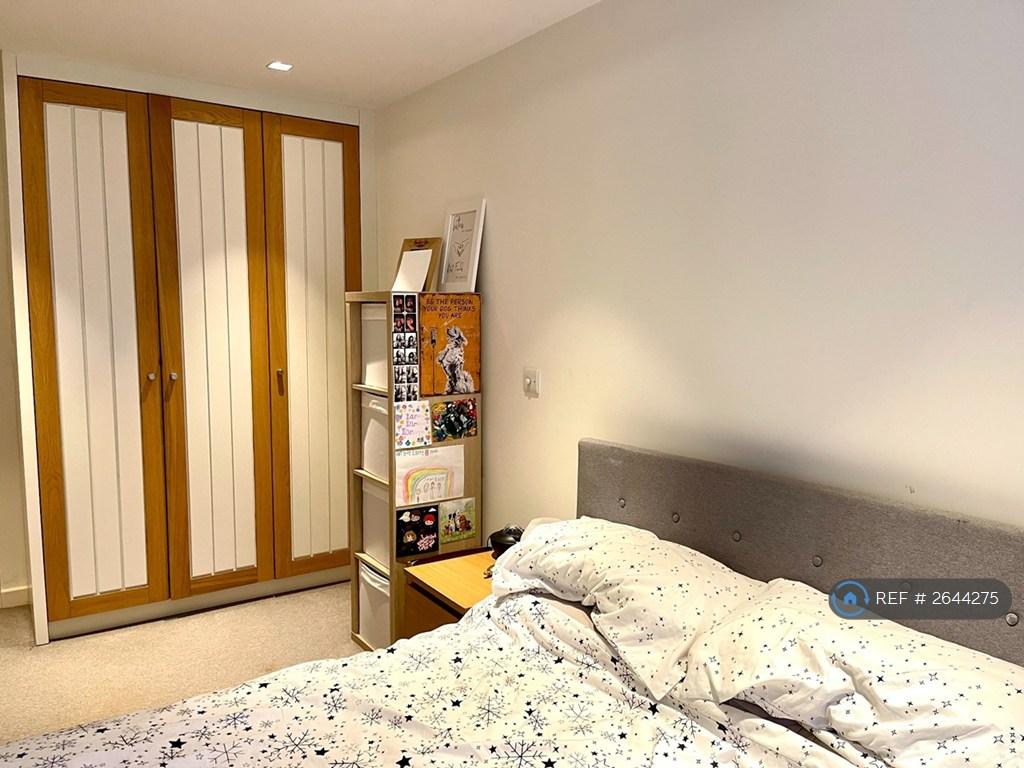 Bedroom With Fitted Wardrobes