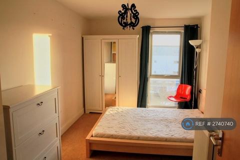 2 bedroom flat to rent, Goldsmith Close, Harrow, HA2