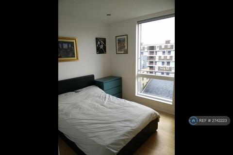 3 bedroom flat to rent, Hertford Road, London, N1