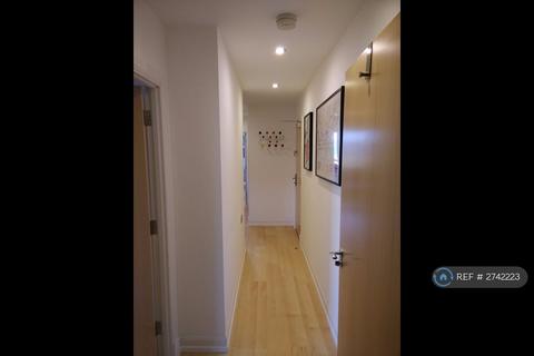3 bedroom flat to rent, Hertford Road, London, N1
