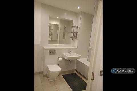 3 bedroom flat to rent, Hertford Road, London, N1