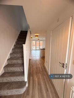 2 bedroom semi-detached house to rent, Fisherswood Road, Bedford, MK42