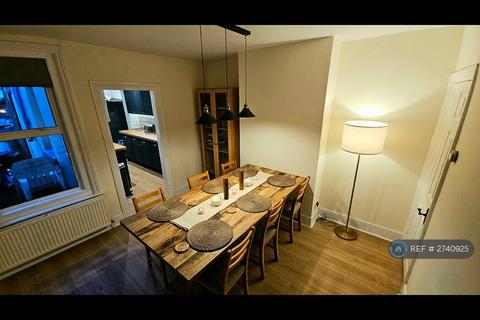3 bedroom terraced house to rent, St. Peters Grove, Canterbury, CT1