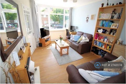 2 bedroom terraced house to rent, Eversley Avenue, Bexleyheath, DA7