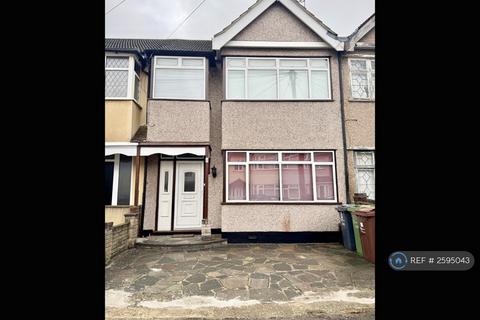 3 bedroom terraced house to rent, Warley Avenue, Dagenham, RM8