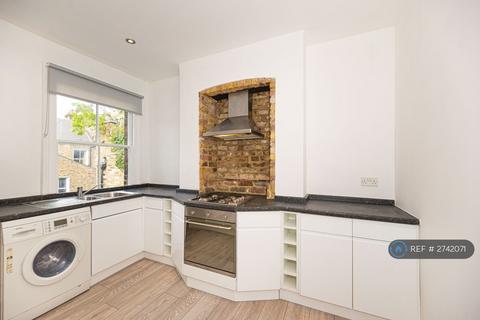2 bedroom flat to rent, Bonnington Square, London, SW8
