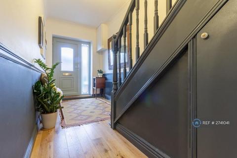 4 bedroom terraced house to rent, Tilbrook Road, London, SE3