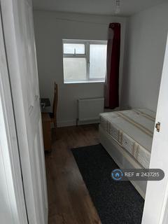 Studio to rent, Sunbury On Thames, Sunbury, TW16