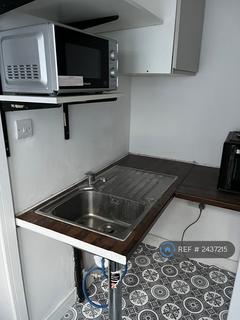 undefined, Sunbury On Thames, Sunbury, TW16