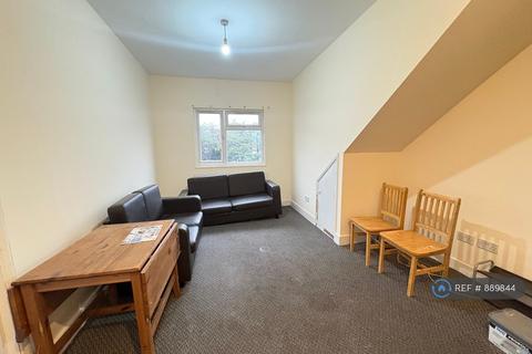 3 bedroom flat to rent, Ealing Road, Wembley, HA0