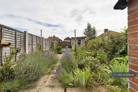 2 bedroom end of terrace house to rent, Rosebery Avenue, Gloucester, GL1