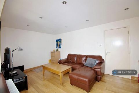 4 bedroom detached house to rent, Sirius Close, Wokingham, RG41