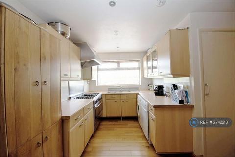 4 bedroom detached house to rent, Sirius Close, Wokingham, RG41
