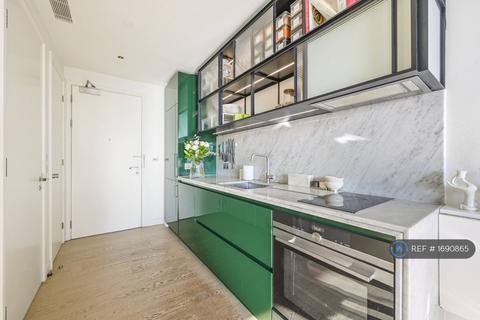 Studio to rent, Hobart Building, London, E14
