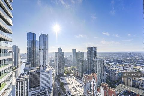 Studio to rent, Hobart Building, London, E14