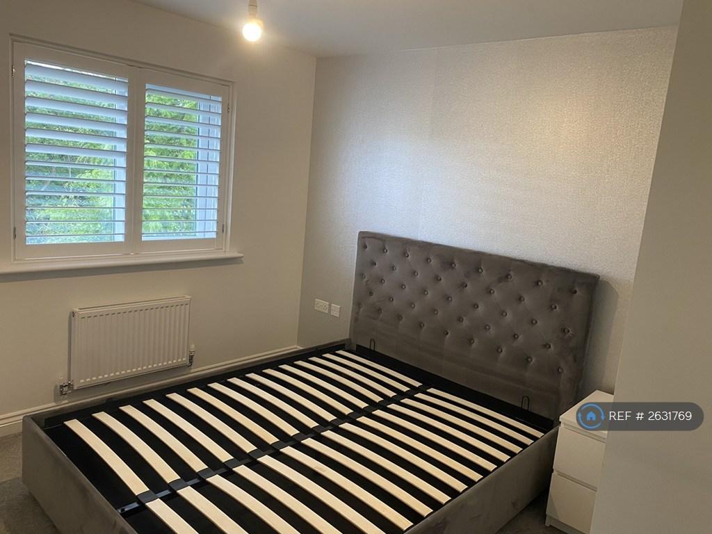 Master Bedroom With En-Suite