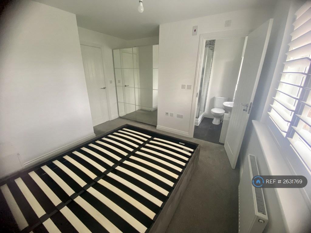 Master Bedroom With En-Suite