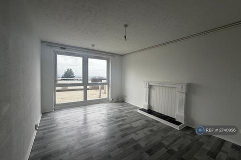 2 bedroom flat to rent, Menlo Gardens, London, SE19