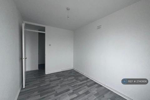 2 bedroom flat to rent, Menlo Gardens, London, SE19