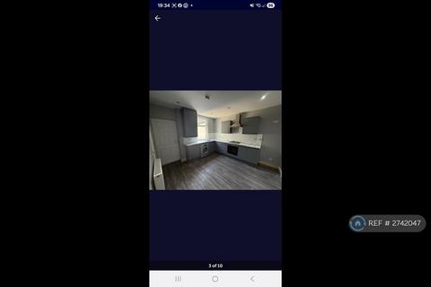 2 bedroom terraced house to rent, Ainsworth Road, Radcliffe, Manchester, M26