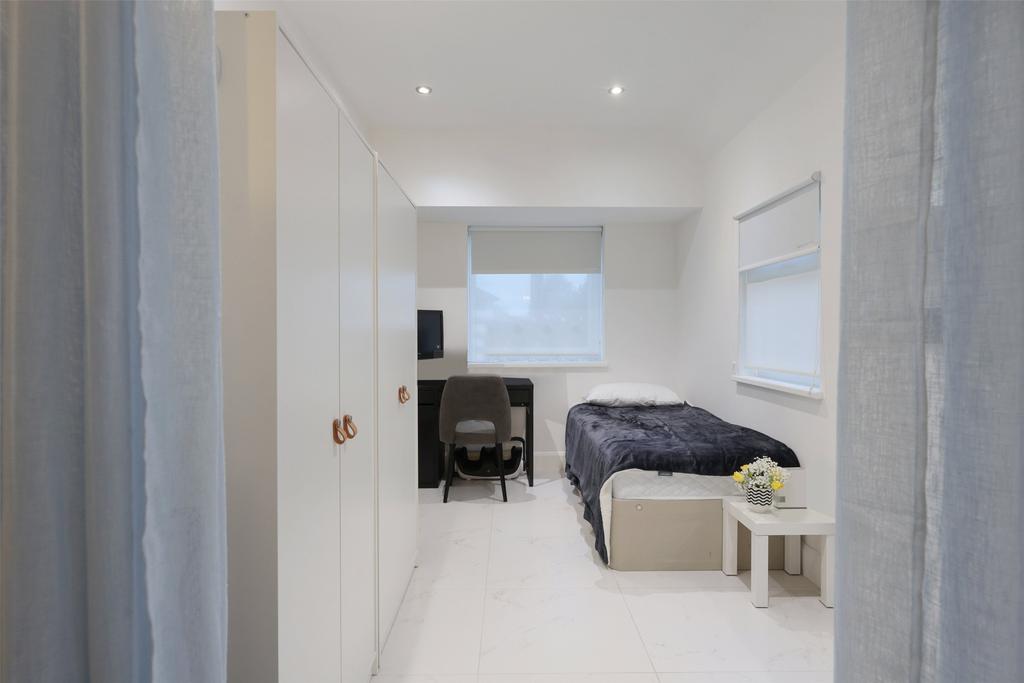 Bedroom/Study