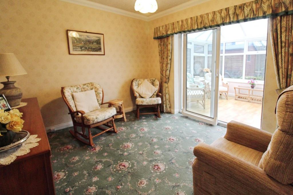 Snug/Lounge Two