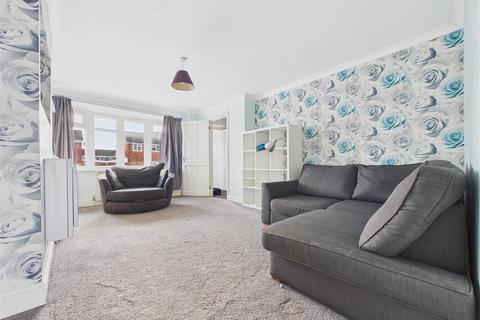 4 bedroom semi-detached house to rent, Woodheyes Lawns, Rugeley WS15