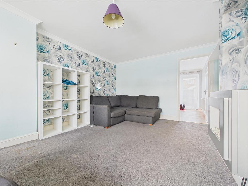 CAM01407 G0-PR0044-STILL004.jpg