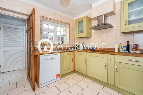 3 bedroom semi-detached house to rent, Admiral Seymour Road, London SE9