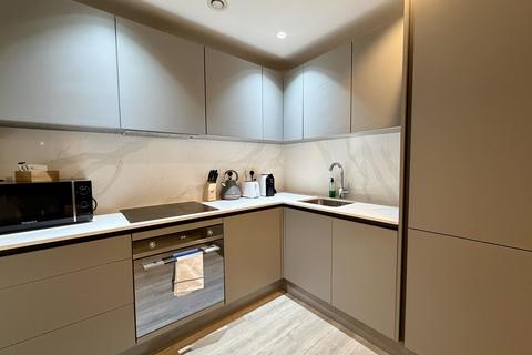 Studio to rent, Harlequin Avenue, Brentford TW8