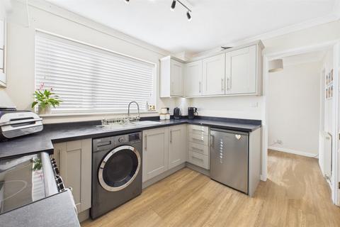 undefined, Daniels Close, Acton