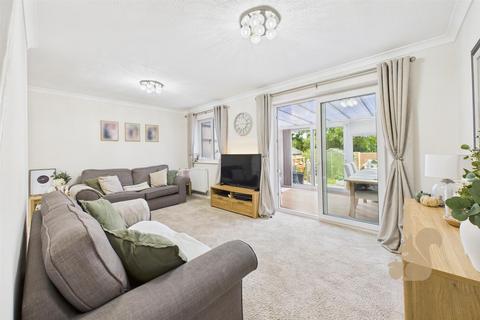 undefined, Daniels Close, Acton