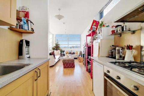 2 bedroom apartment to rent, Gervase Street, London SE15