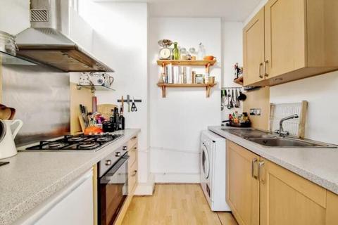 2 bedroom apartment to rent, Gervase Street, London SE15