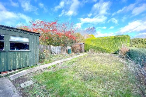 3 bedroom semi-detached house for sale, Queens Walk, Stamford