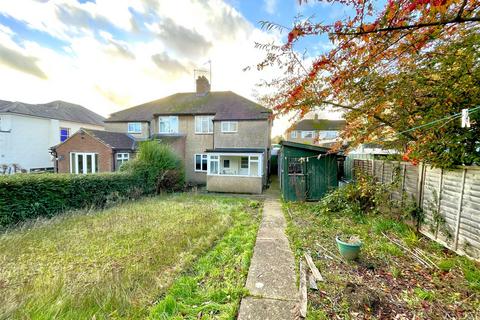 3 bedroom semi-detached house for sale, Queens Walk, Stamford