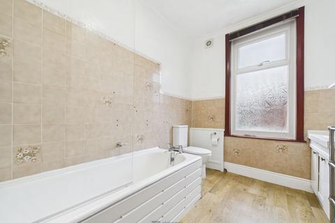 2 bedroom terraced house to rent, Ringwood Road, Southsea, PO4
