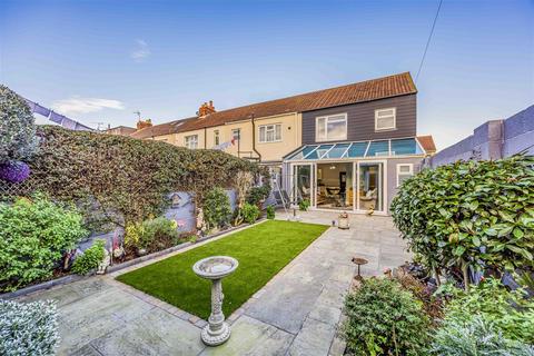 3 bedroom end of terrace house for sale, Lovett Road, Portsmouth PO3