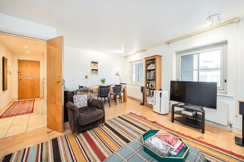2 bedroom flat to rent, Kings Road, London SW3