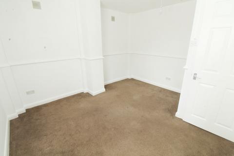 2 bedroom flat for sale, Leigh-on-Sea SS9
