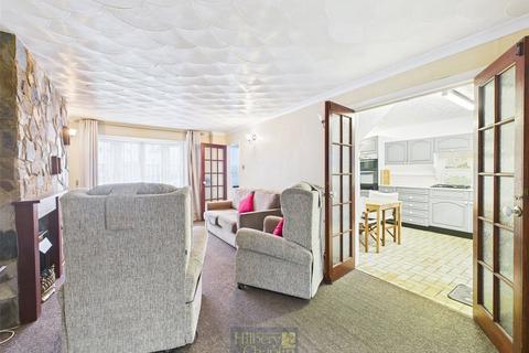 3 bedroom terraced house for sale, Grapnells, Basildon, Essex, SS16