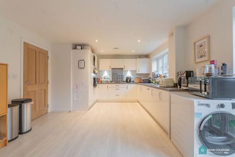 4 bedroom detached house for sale, Hawker Close, Birmingham B31