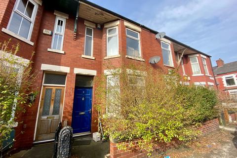3 bedroom terraced house to rent, Redruth Street, Manchester, M14
