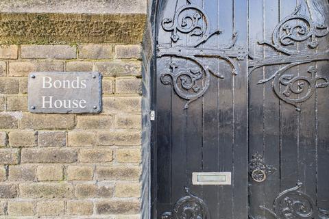 undefined, Bank Street, St. Columb TR9