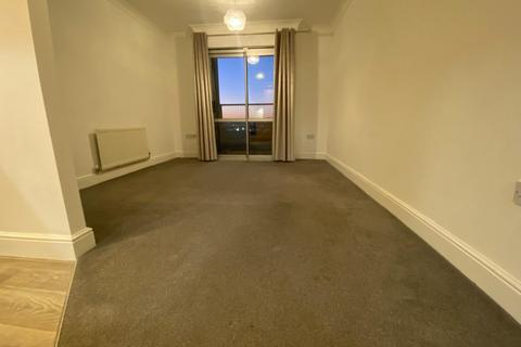 2 bedroom apartment to rent, Pleasant Row, Gillingham, Kent, ME7 5QX