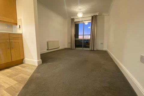 2 bedroom apartment to rent, Pleasant Row, Gillingham, Kent, ME7 5QX