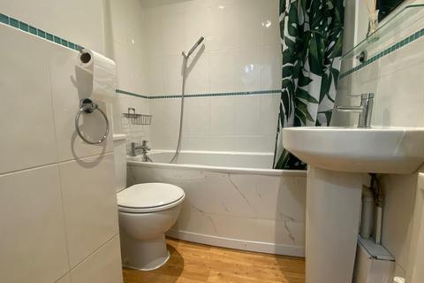 2 bedroom apartment to rent, Pleasant Row, Gillingham, Kent, ME7 5QX