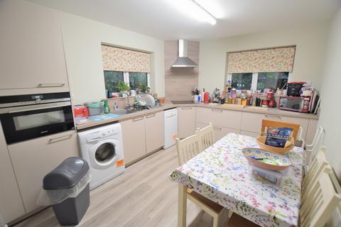 2 bedroom bungalow for sale, Stopples Lane, Hordle, Lymington, Hampshire. SO41 0GJ