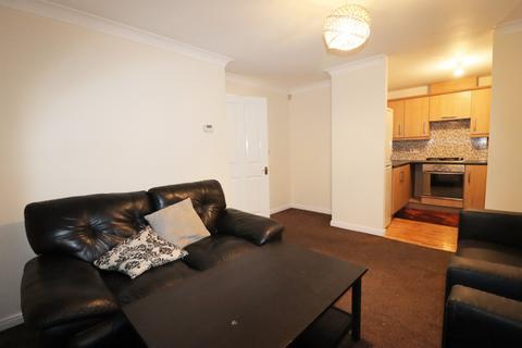 2 bedroom flat to rent, Eastgate Court, Church Street, Dunstable LU5